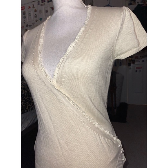 Women’s Cream Old Navy Brand Perfect Fit Sweater NWT 🤎 - Picture 12 of 17